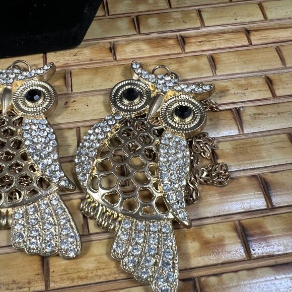 Set Of 4 Gold-Tone Rhinestone Owl Necklaces With Chain - Picture 4 of 6